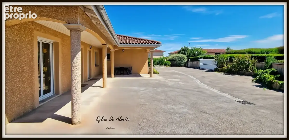 Maison à vendre Plain Pied 5 pièces, 4 chambres, environ 135 m² BAGE LA VILLE (01) terrain 867 m² clos double garage - photo 6