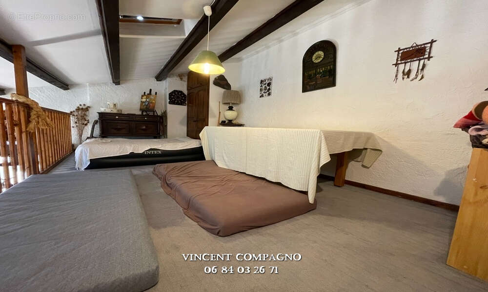 Maison à ESPARRON-DE-VERDON