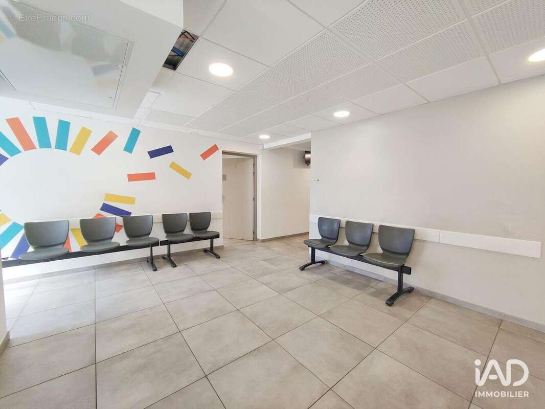 Photo 9 - Commerce à AUBAGNE