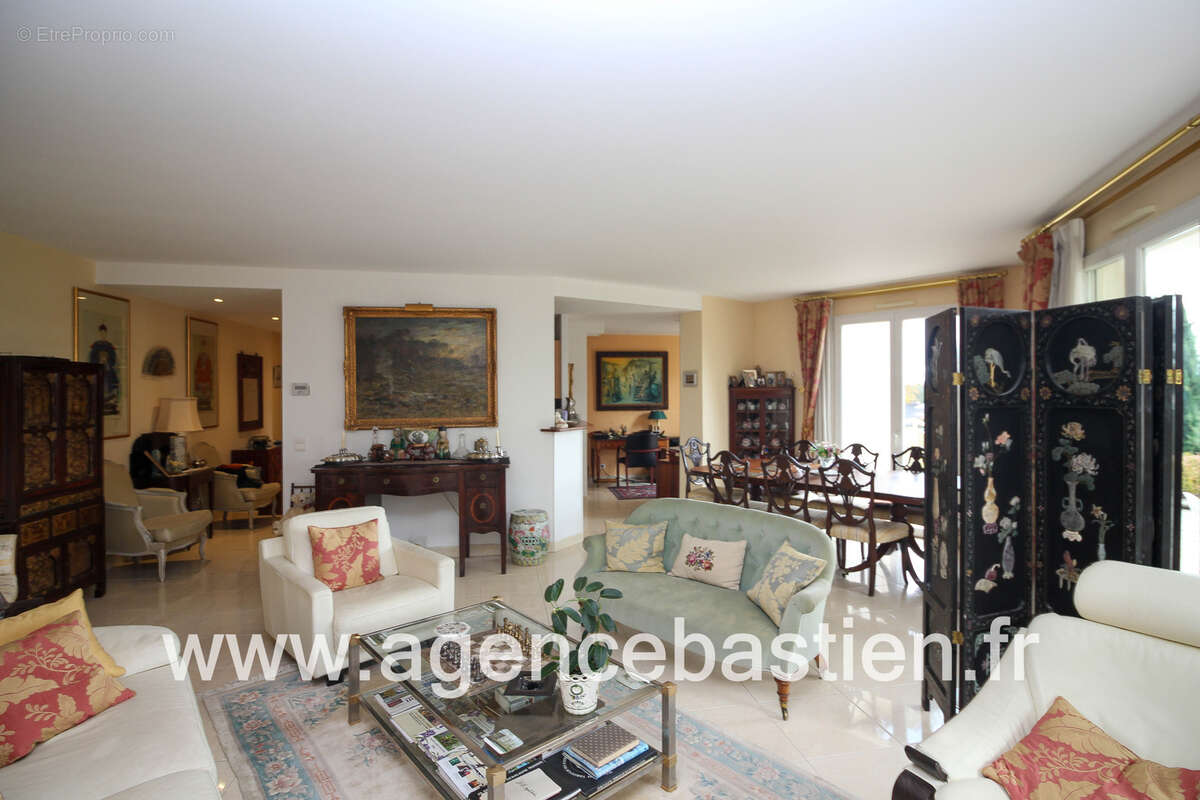 Appartement à DIVONNE-LES-BAINS