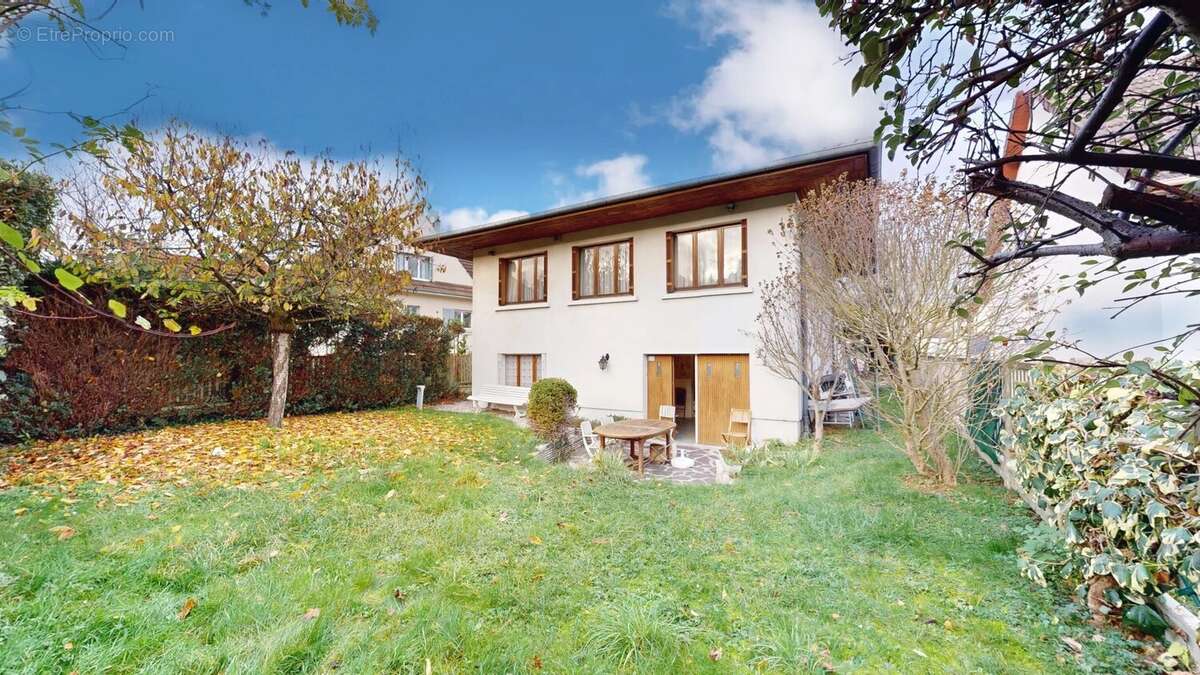 Maison à MONTFERMEIL