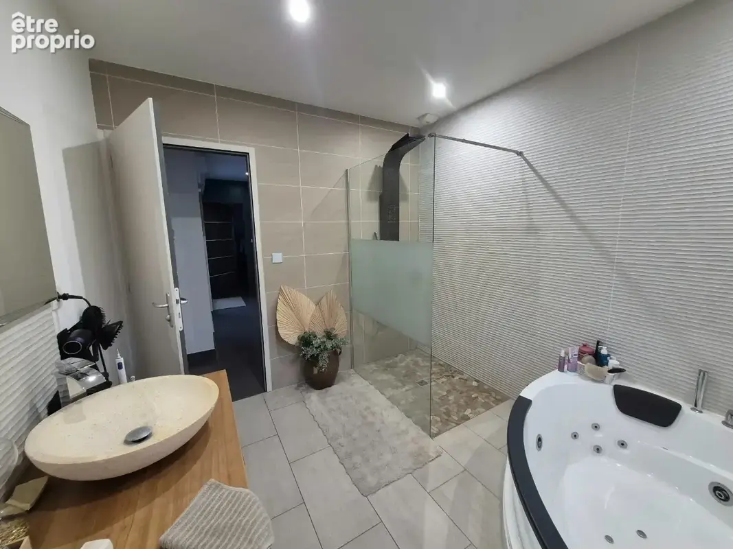 Maison 4 pièces 115 m² à vendre à Mereau (18120) - photo 4
