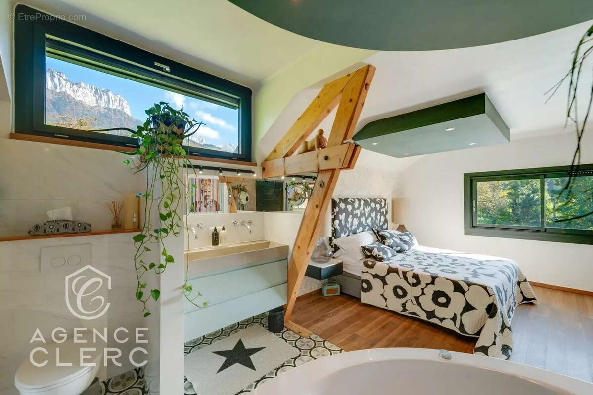 Maison à MENTHON-SAINT-BERNARD