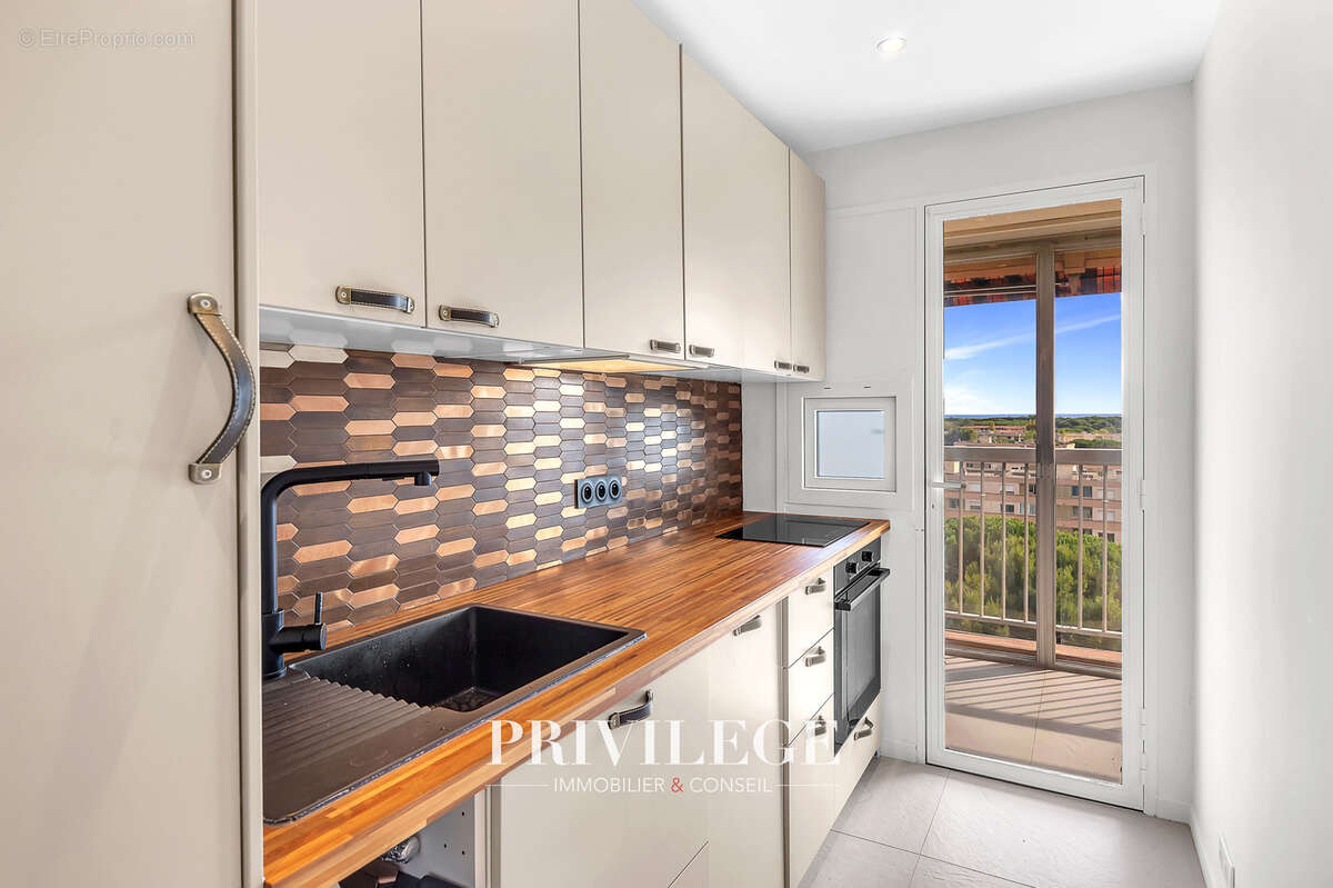 Appartement à MANDELIEU-LA-NAPOULE