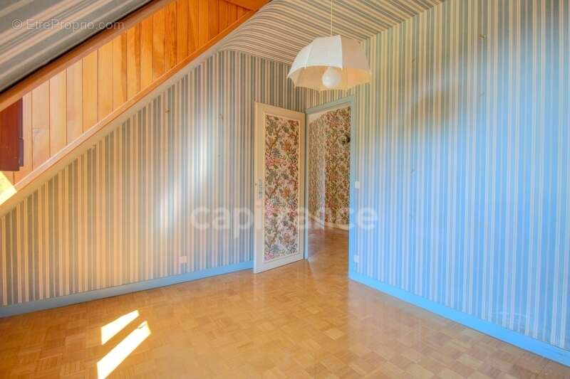 Maison à CHALLES-LES-EAUX