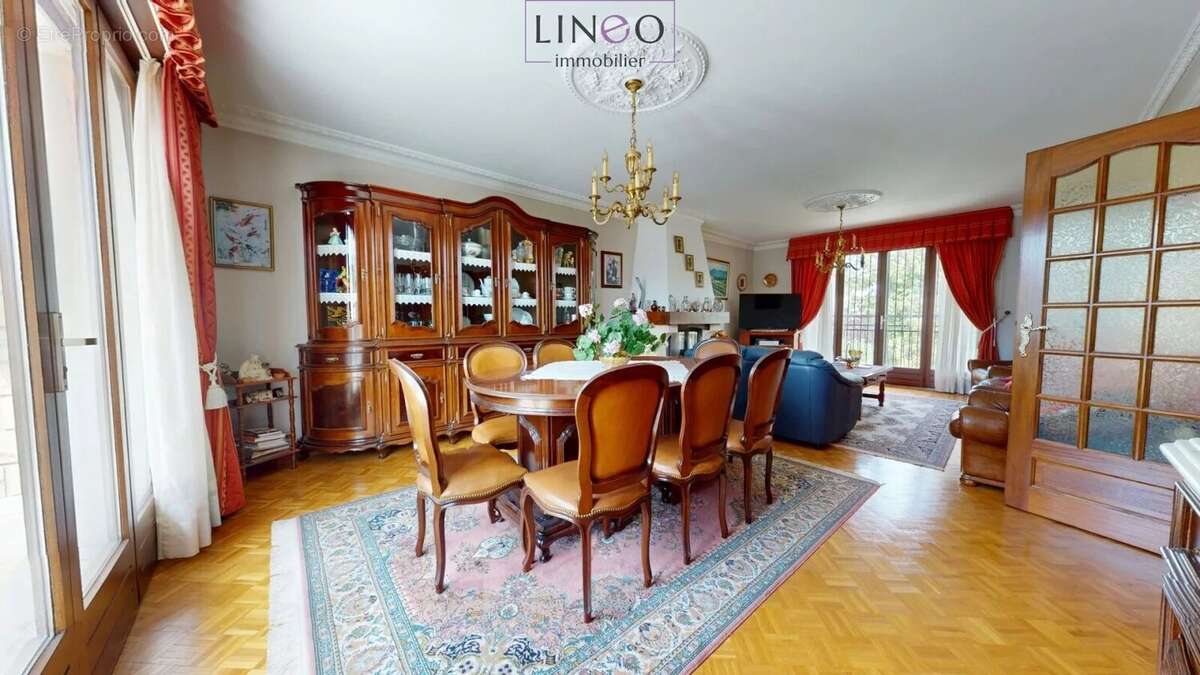Maison à CHOISY-LE-ROI