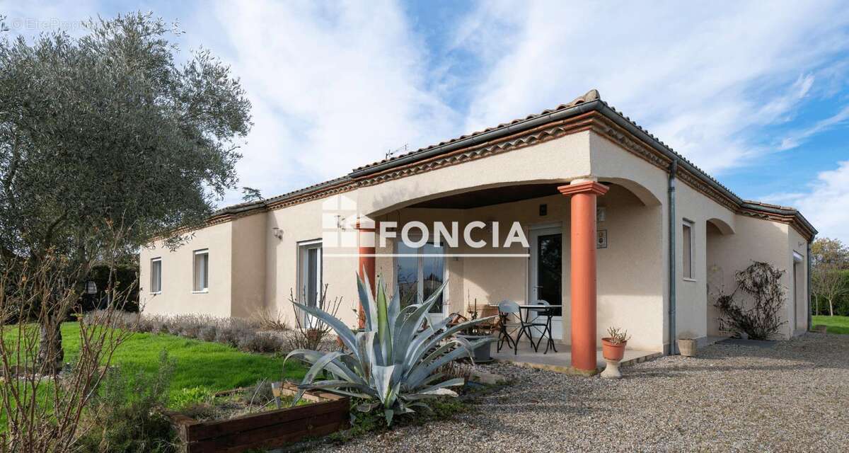 Maison à SAINTE-LIVRADE-SUR-LOT