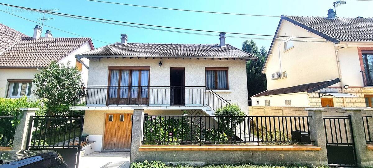 Maison à TREMBLAY-EN-FRANCE