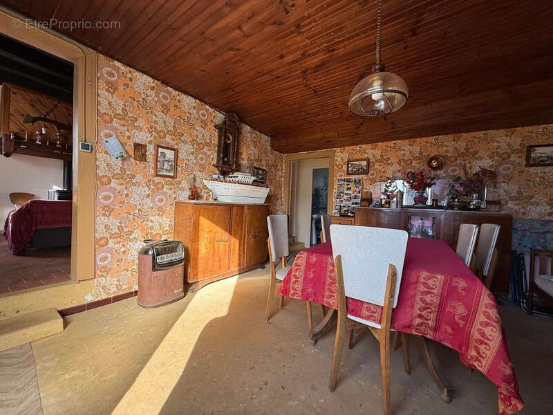 Dpt Hautes Pyrénées (65), à vendre SADOURNIN corps de ferme avec maison T6 de 125m² + grandes dépendances attenantes sur 8280 m² - photo 29