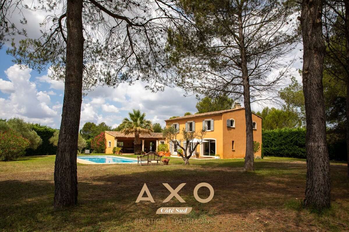 Maison à MEYRARGUES