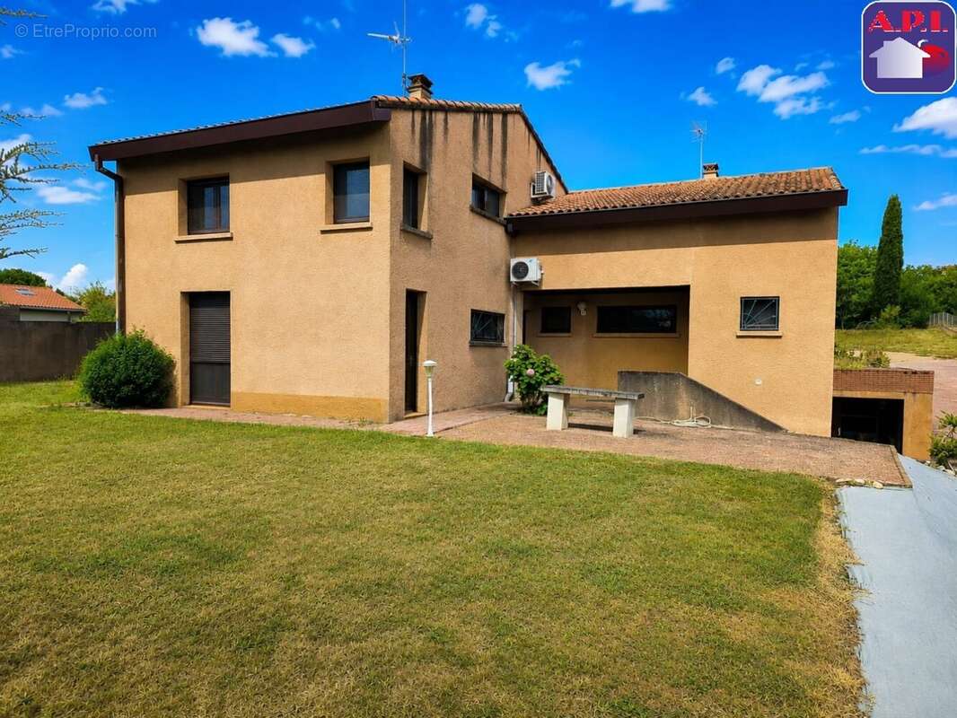 Maison 184 m² à Miremont  - photo 3