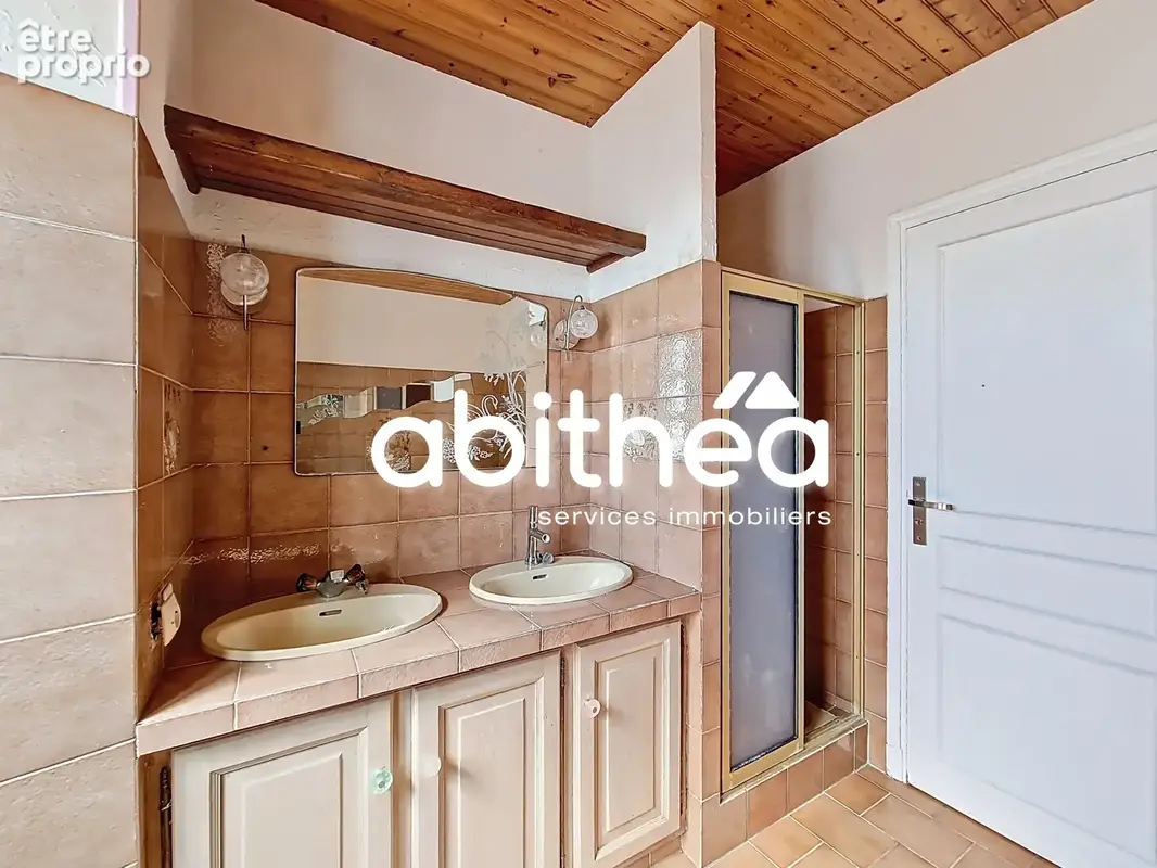 Charentaise  4 chambres  2800m2 de terrain clos  dependances - photo 12