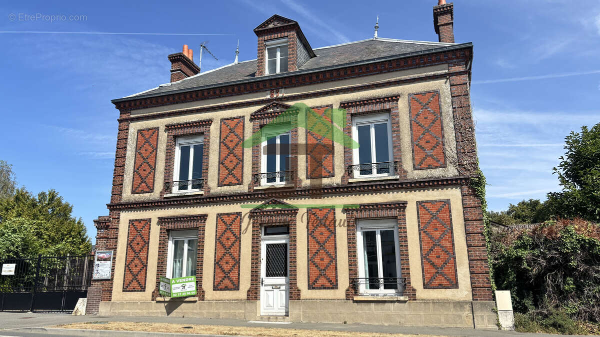 Maison 173 m² à Chateaudun  - photo 2