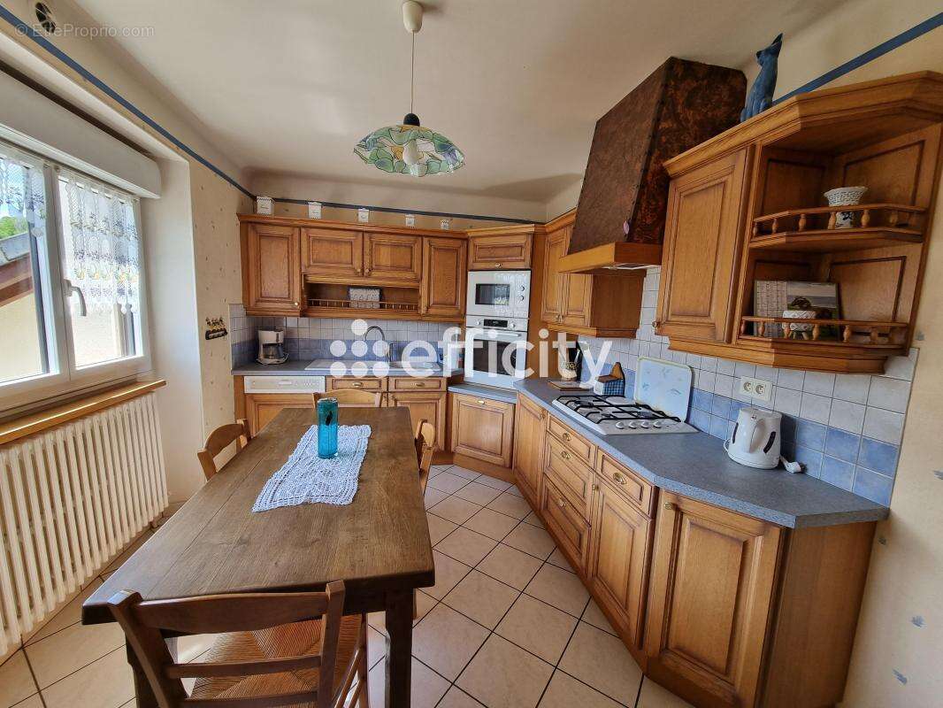 Maison 84 m² à Saint-Alban-Sur-Limagnole  - photo 3