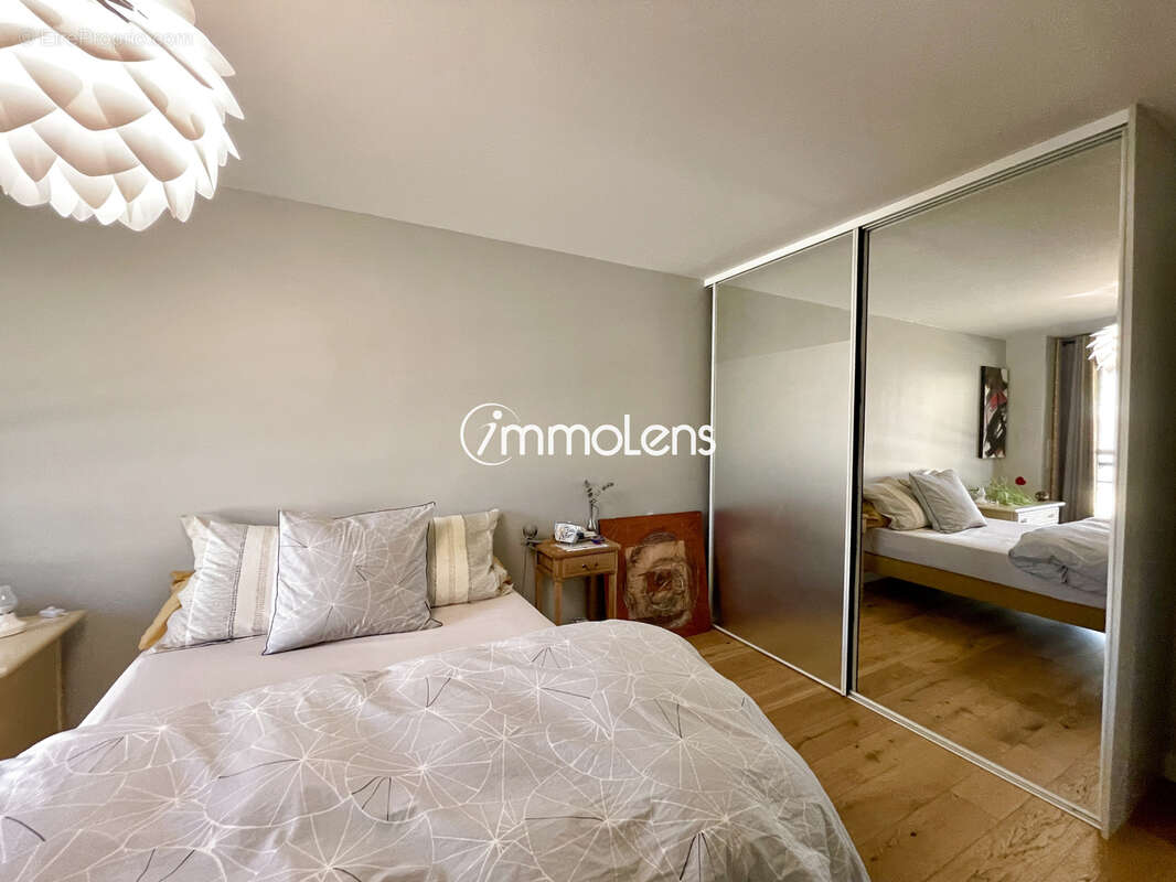 LENS Appartement T4 145m2 standing - terrasse - garage - photo 16