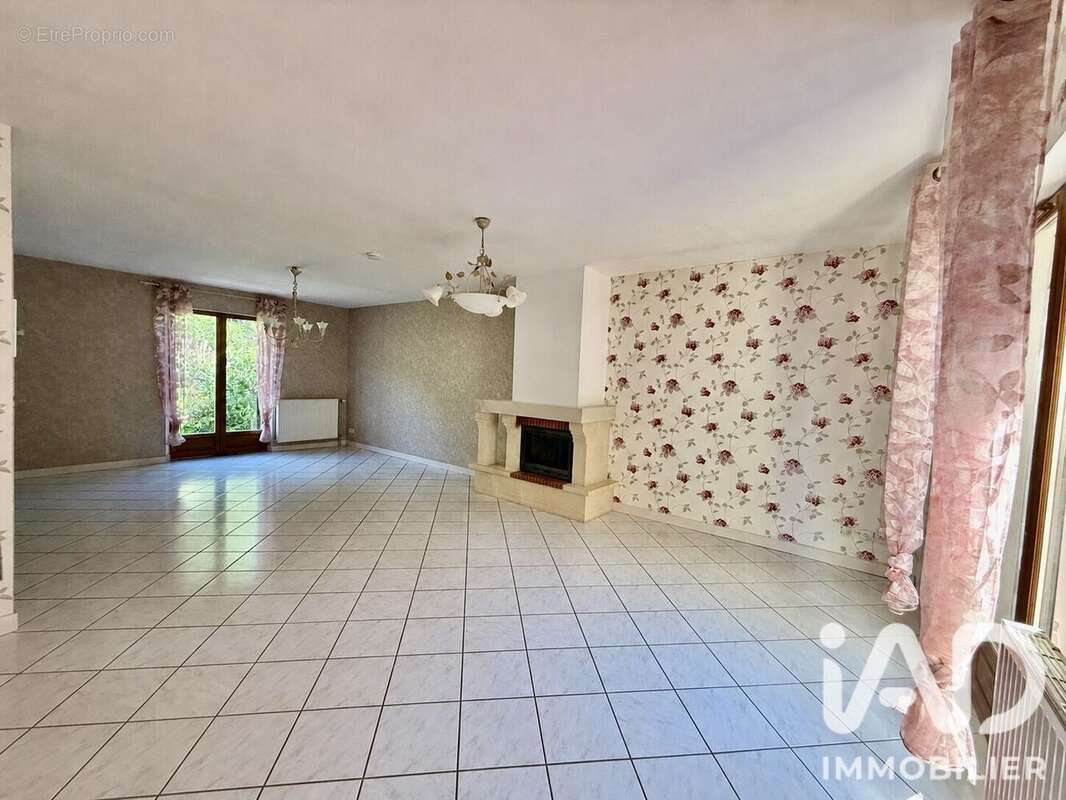 Maison 94 m² à Sedan  - photo 7