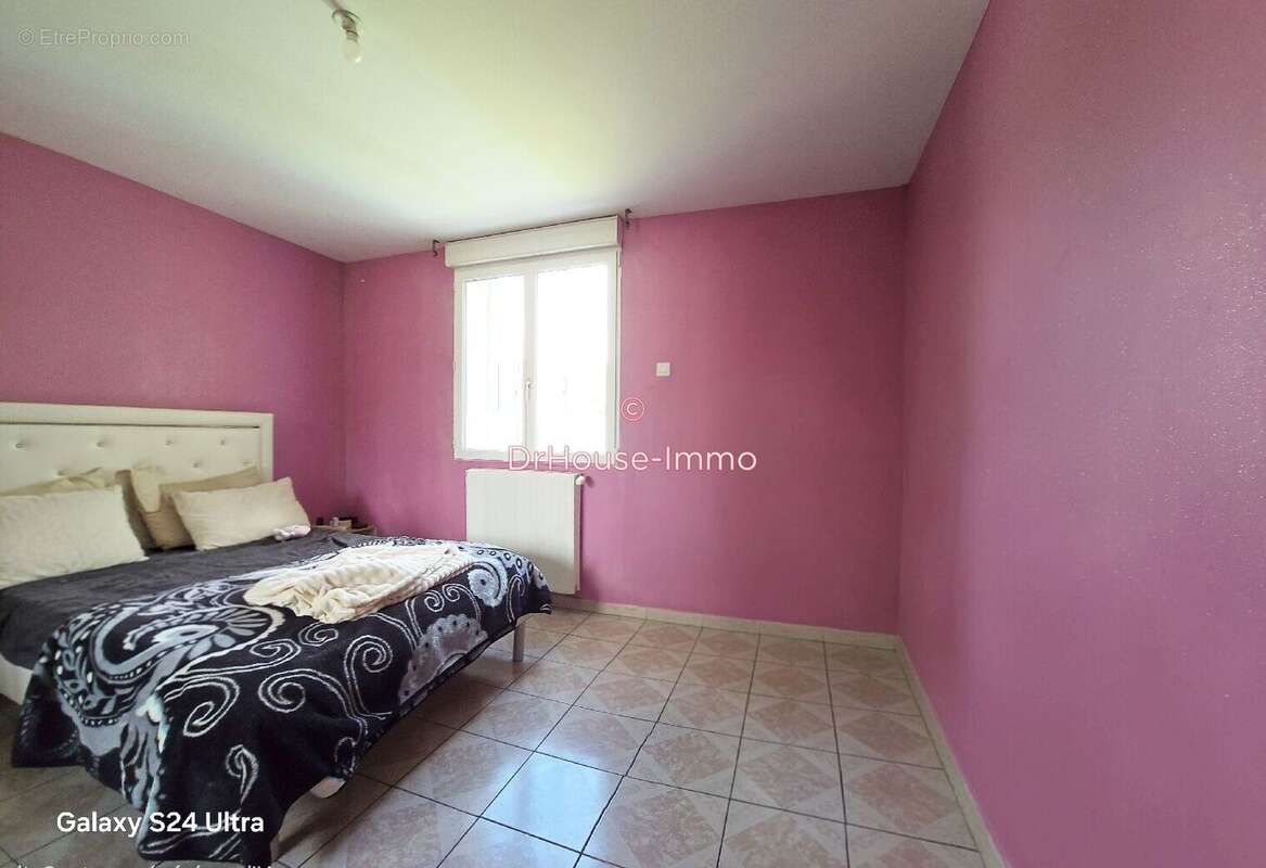 Appartement à UNIEUX