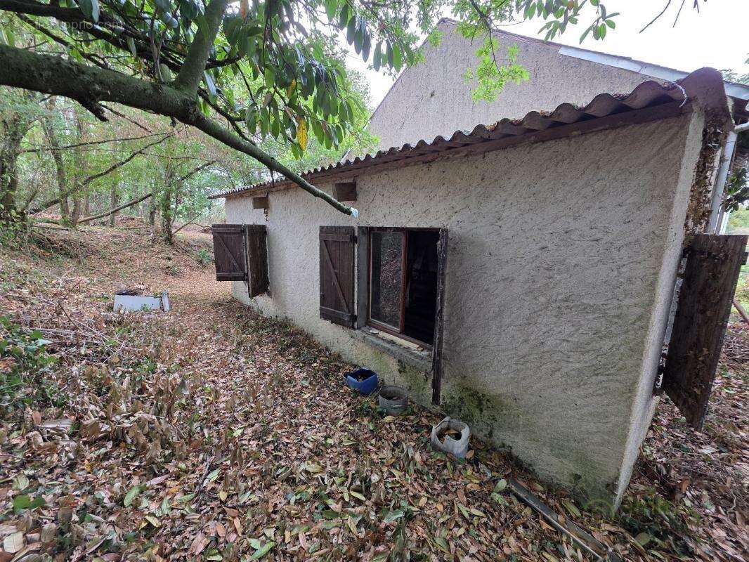 Maison à BAZAIGES