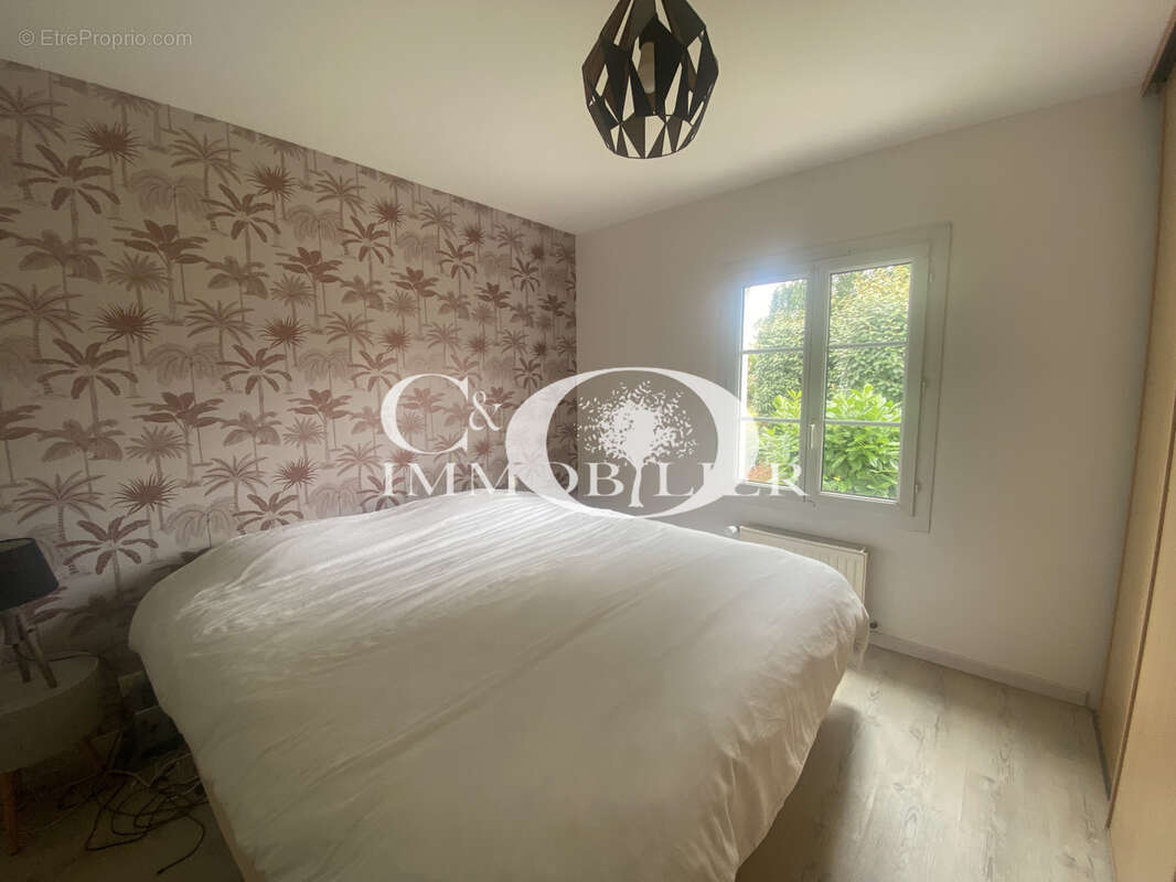 Maison dans le bourg sur jardin clos - photo 12
