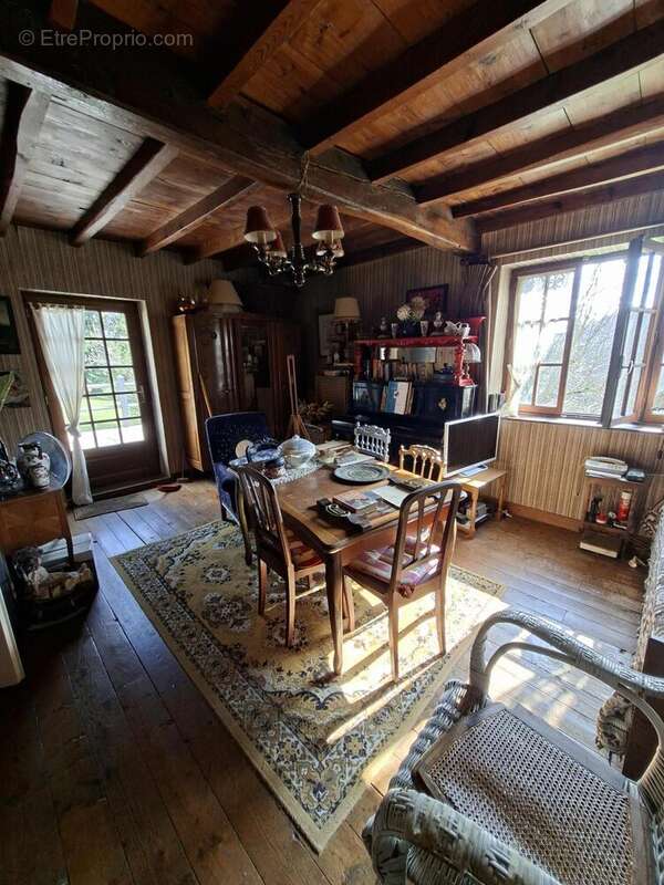 Photo 8 - Maison à PANISSIERES