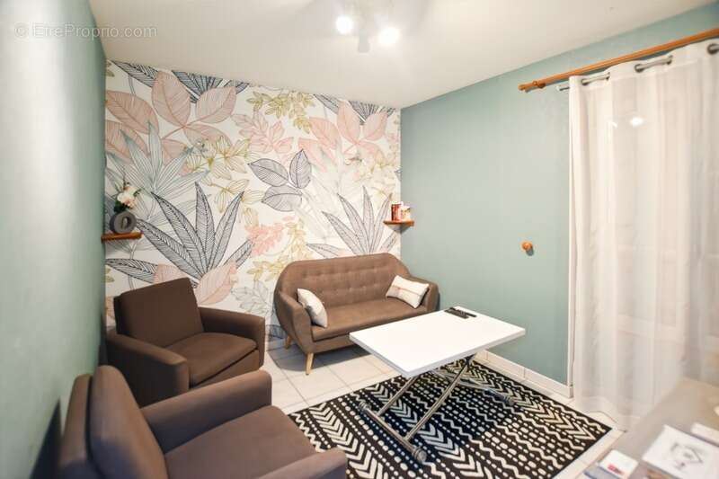 Maison à SAINT-SERNIN-DU-PLAIN