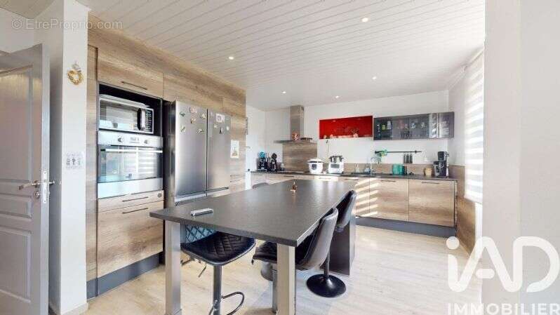 Maison 113 m² à Longevelle-Sur-Doubs  - photo 2