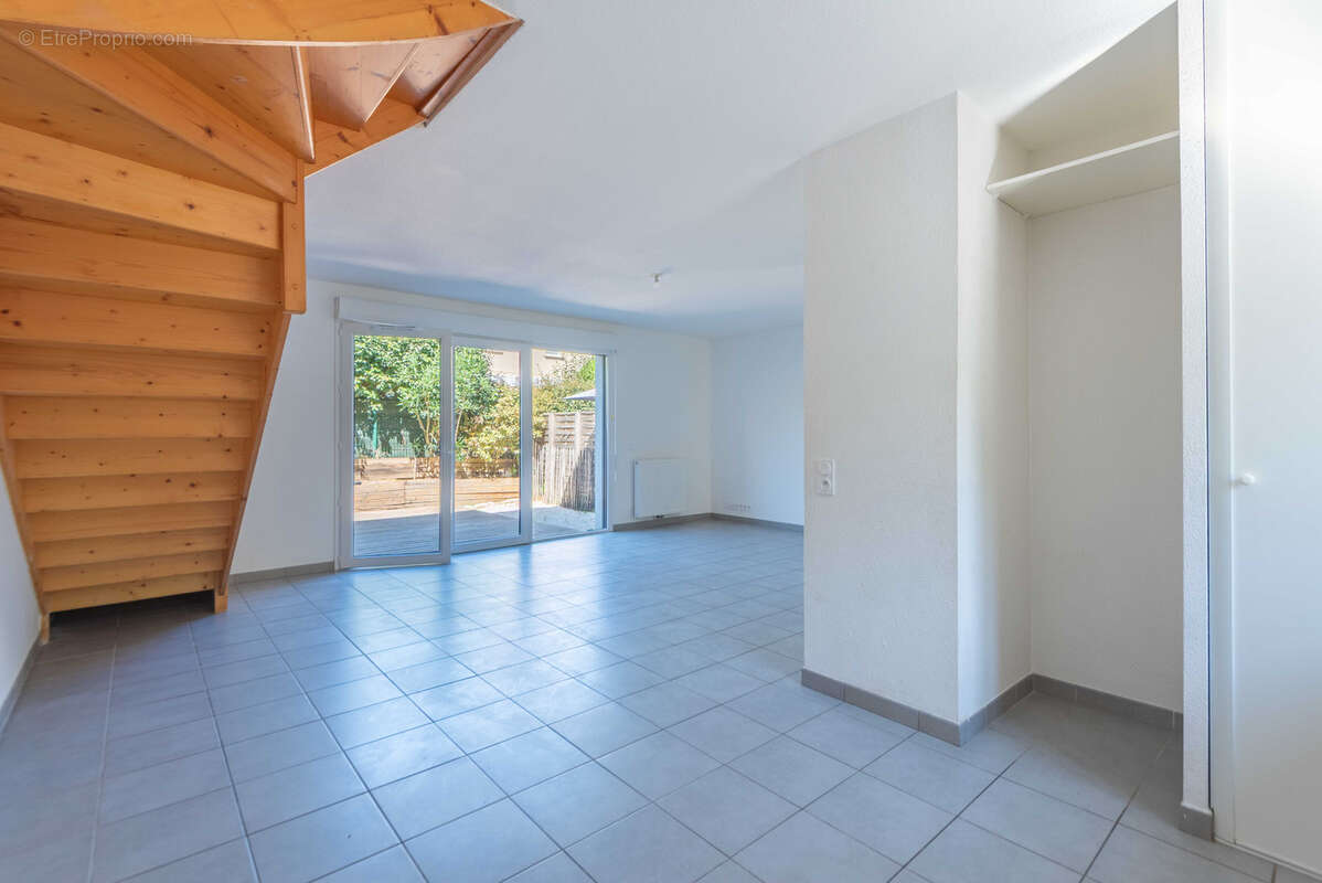 Maison de 78 m2 - 3 chambres - proche ecole et toutes commodites - photo 2