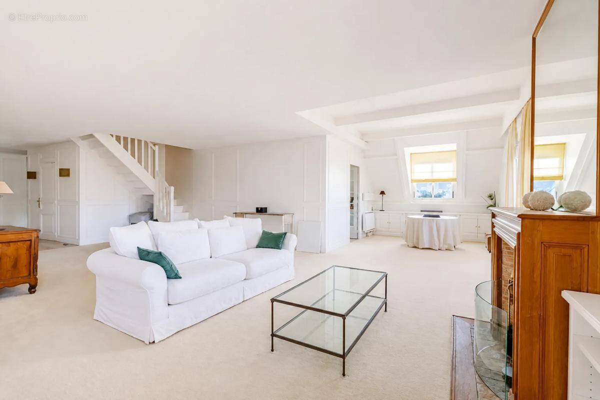 Appartement de 5 pièces de 160 m² à Jouy-en-Josas - photo 1