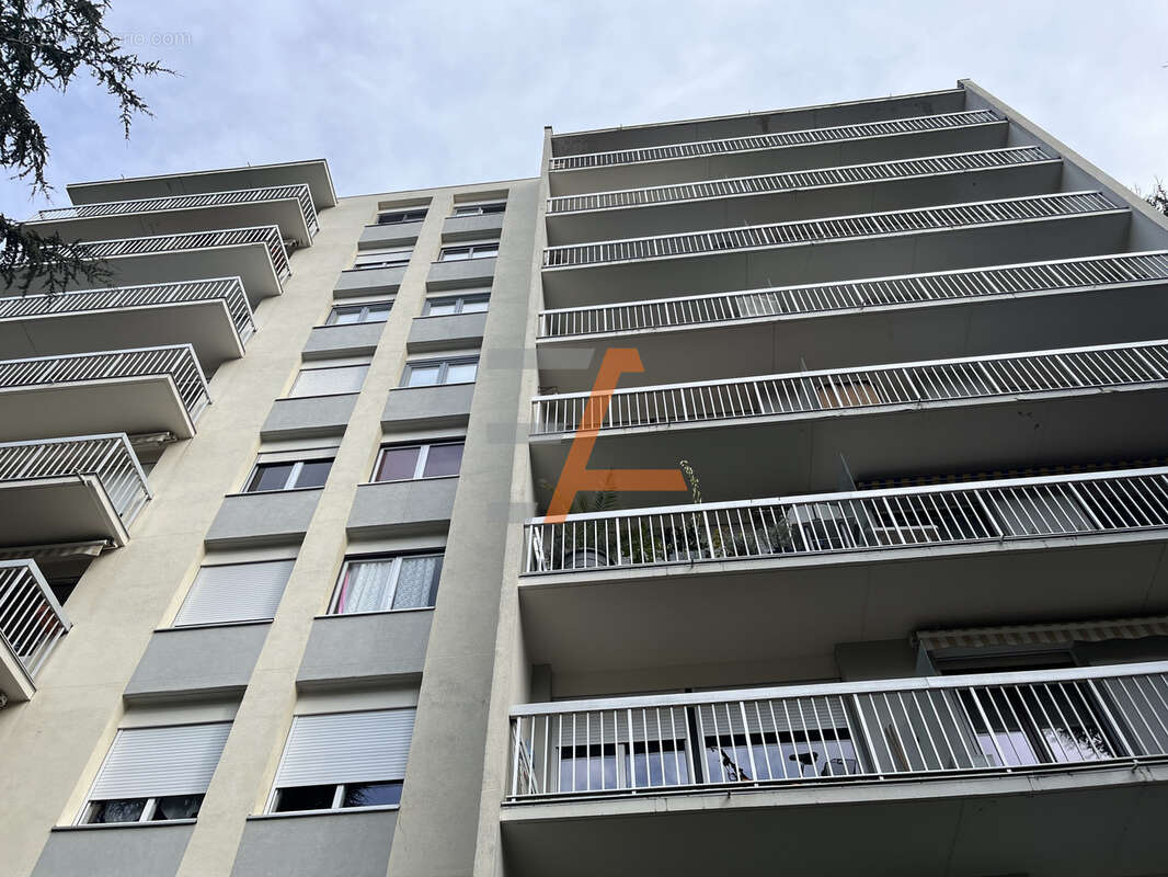 T3 avec balcon ascenseur et place de parking privée - photo 10
