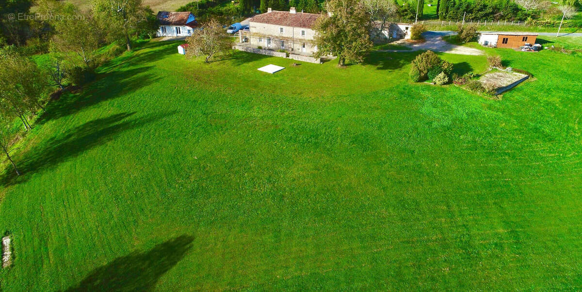 Maison à LA SAUVETAT-DU-DROPT