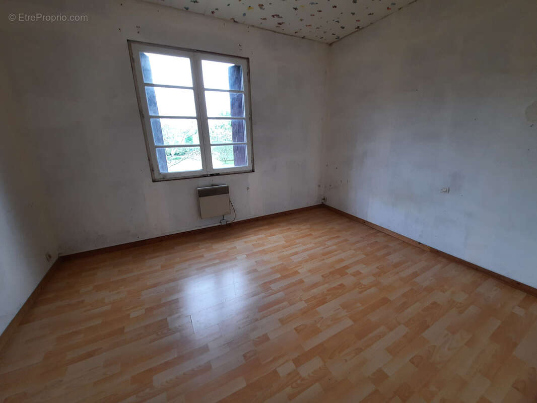 Maison à LAMOTHE-LANDERRON