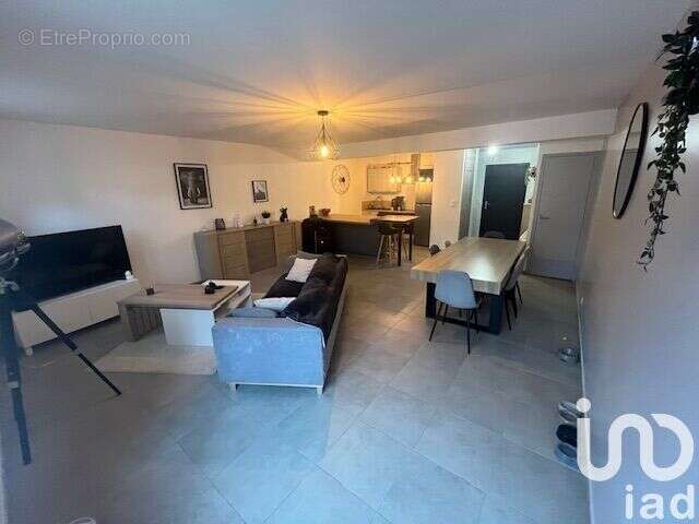Photo 2 - Appartement à VIGNACOURT