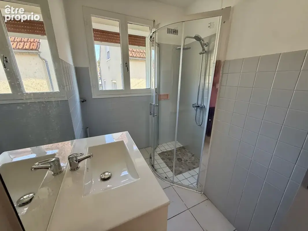 A Vendre maison T5 sur un terrain de 400 m2 - photo 5