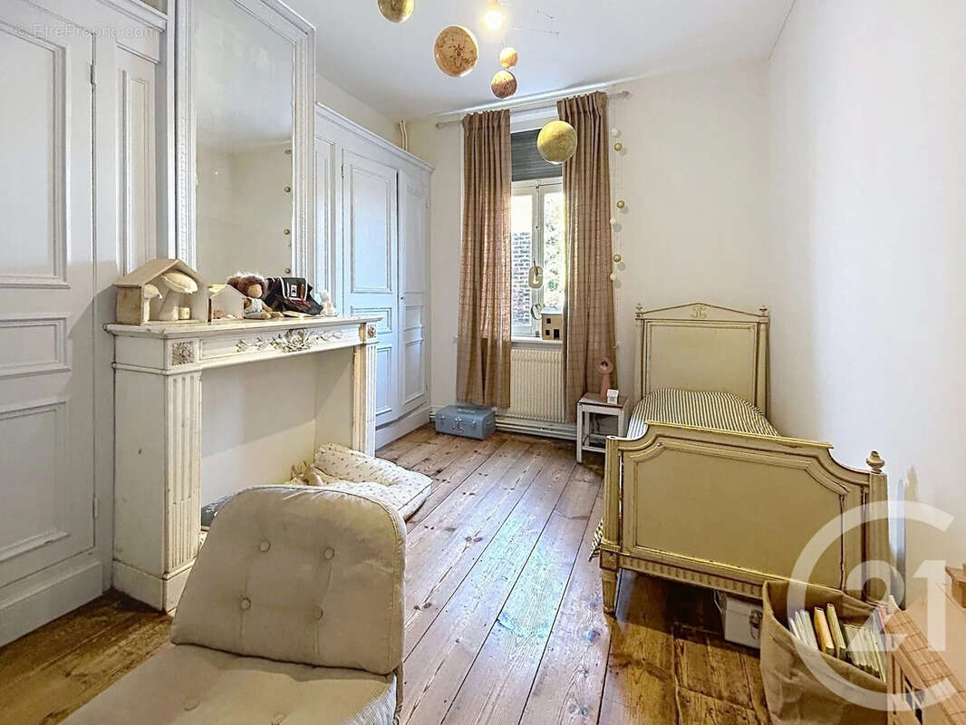 Maison 215 m² à Tourcoing  - photo 9