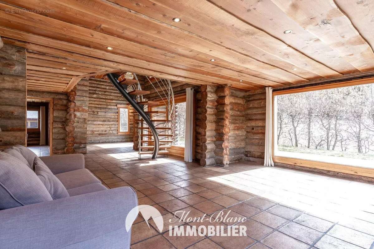 Maison à LES HOUCHES