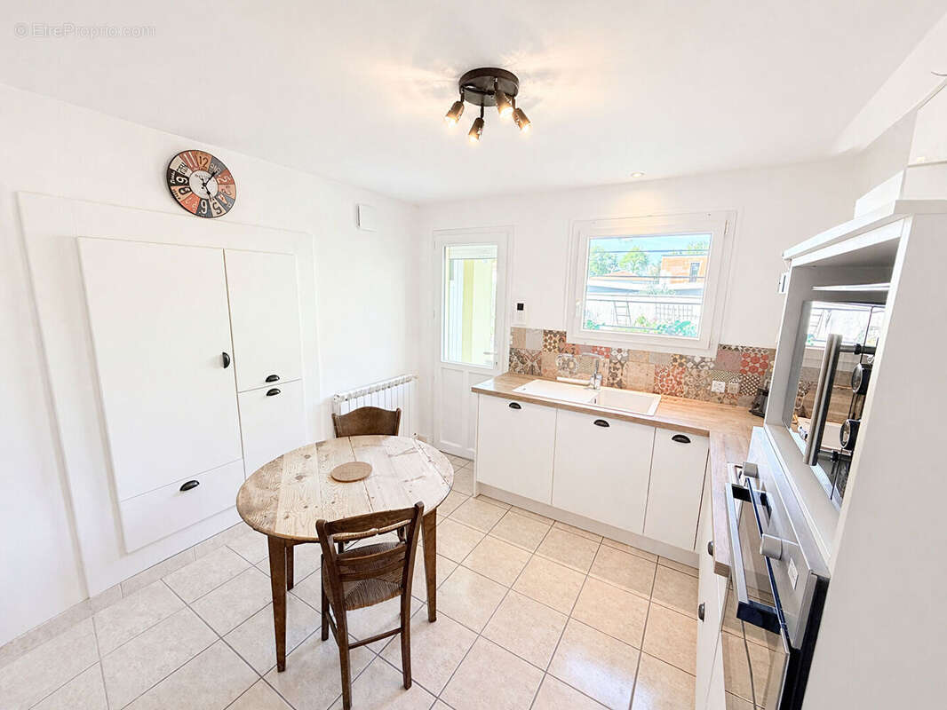 Maison familiale clé en main avec jardin et 4 chambres dans quartier recherché - photo 5