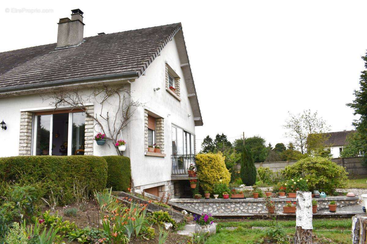 Maison à MONTFORT-SUR-RISLE