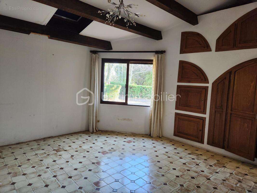 Maison à FORCALQUIER