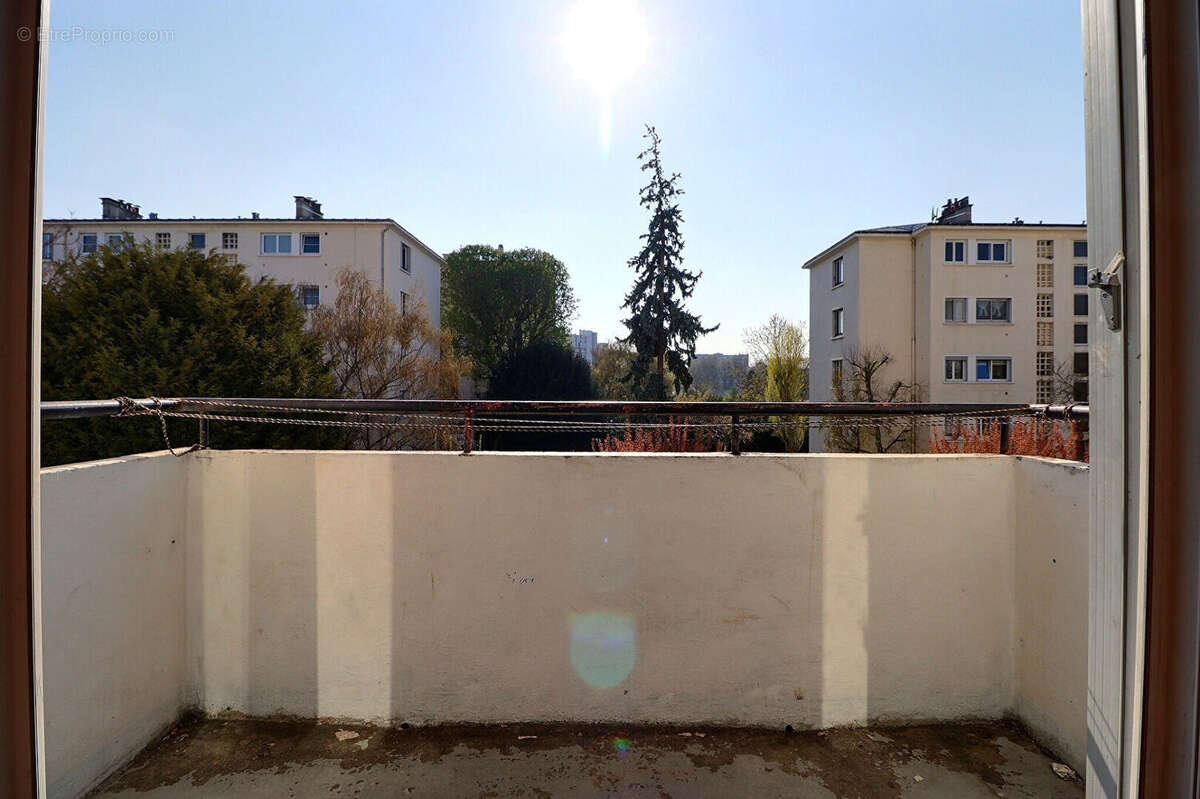 Appartement à LA COURNEUVE