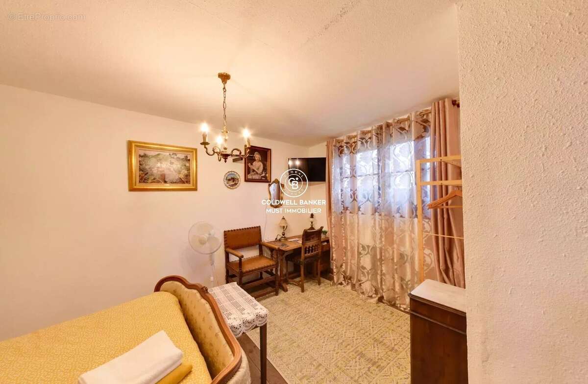 Commerce à TAUTAVEL