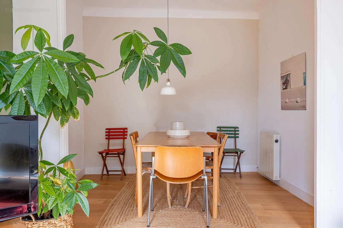 Appartement à MARSEILLE-1E