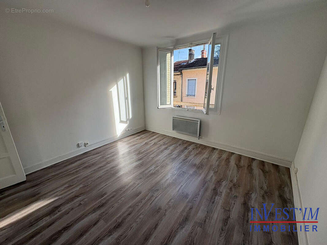 Appartement à OULLINS