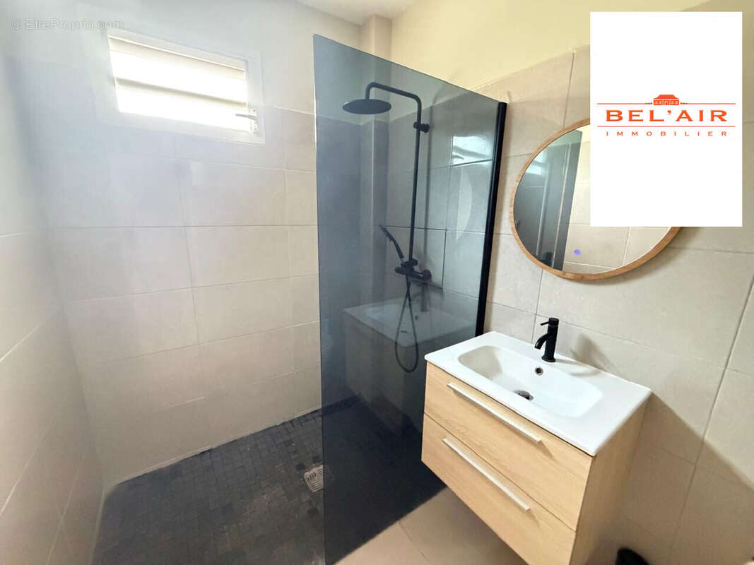 Maison 264 m² à Sainte-Luce  - photo 4