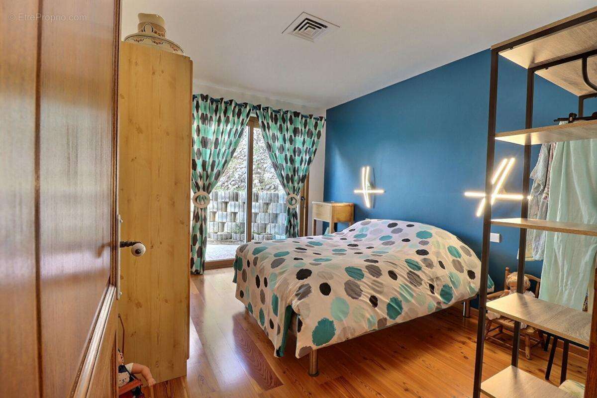 Maison à SAINT-JEOIRE-PRIEURE