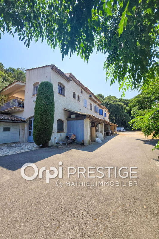 Maison 280 m² à Biot  - photo 5