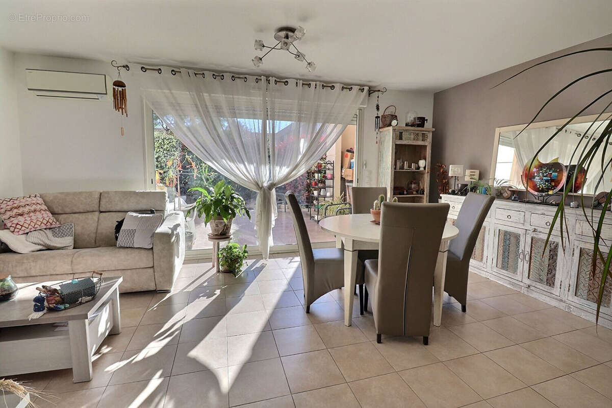 Appartement à FREJUS
