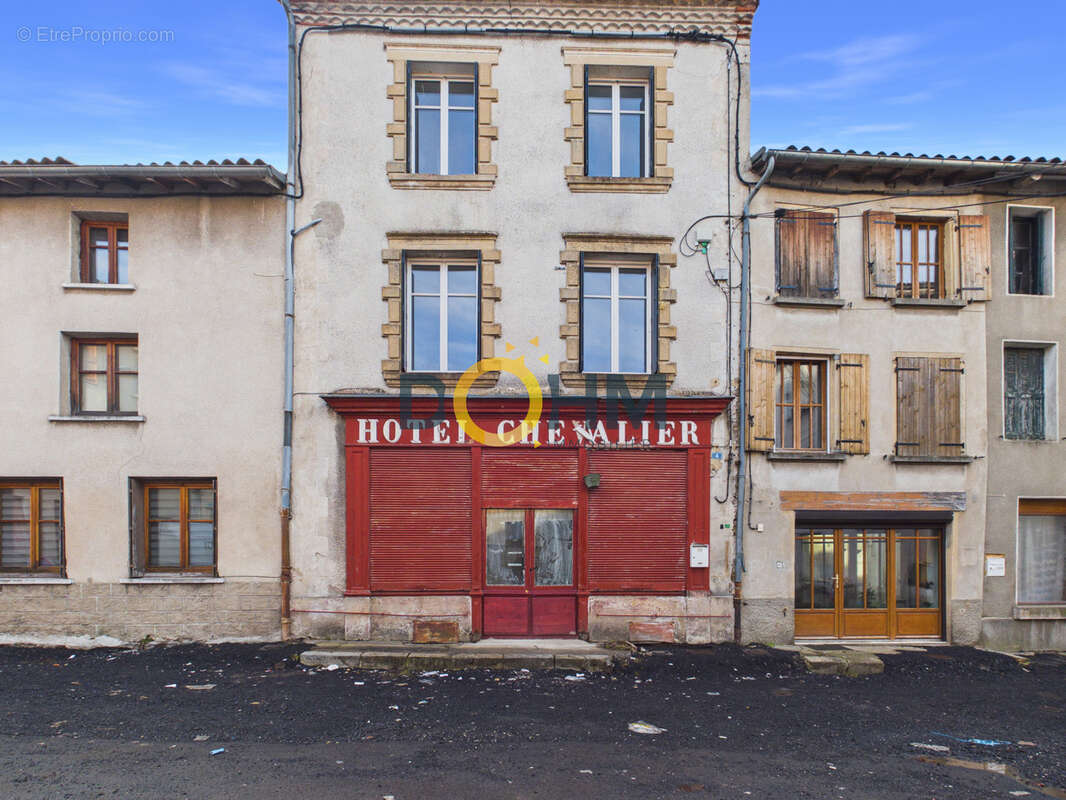 Maison à CRAPONNE-SUR-ARZON