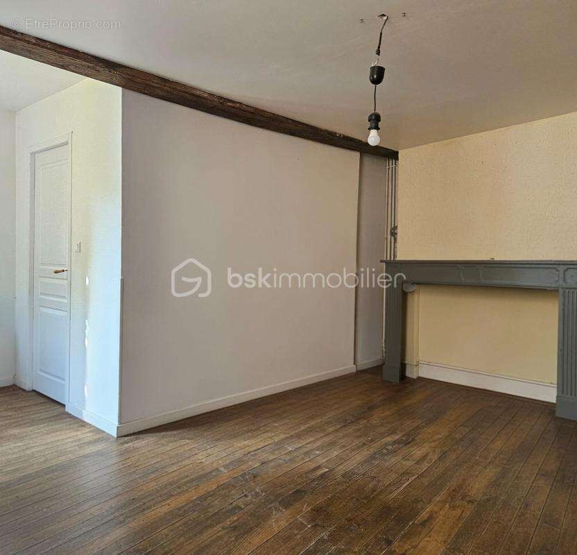 Maison à MEZIN