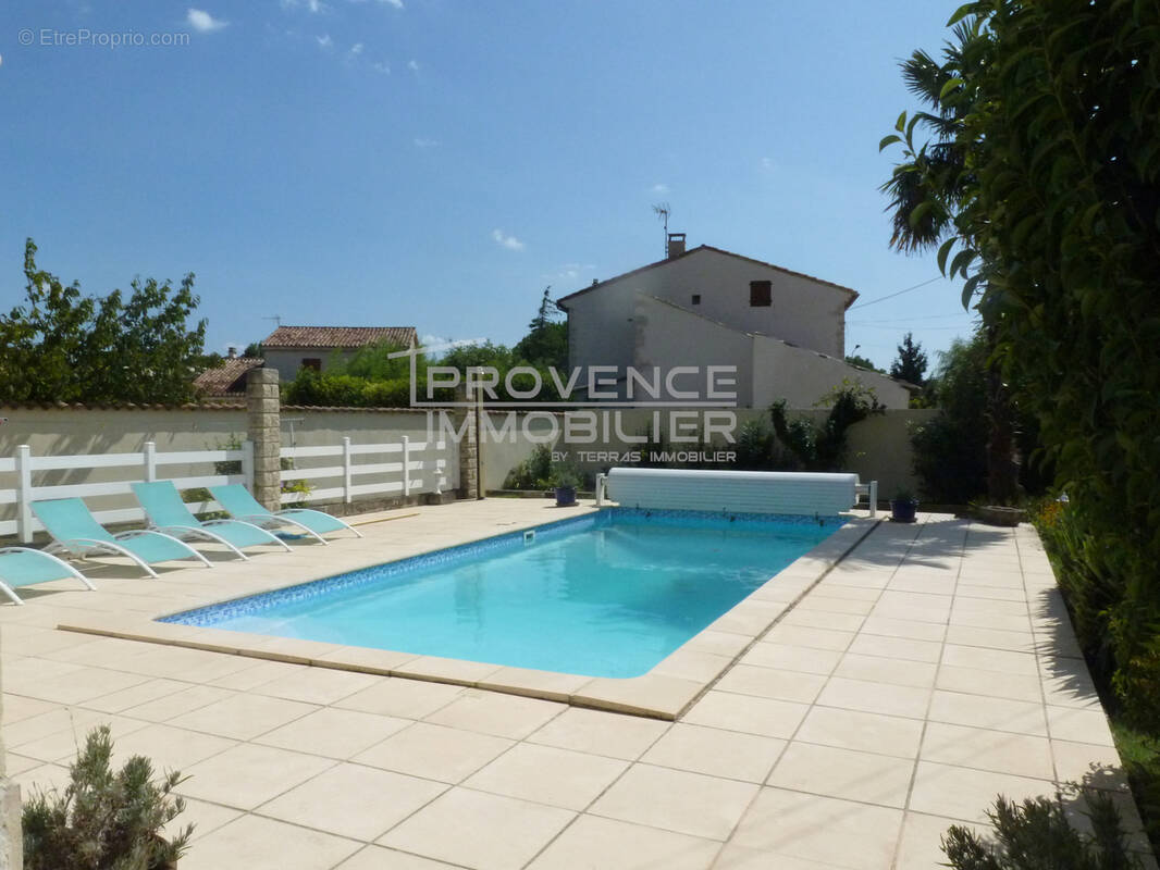 Maison à MONTELIMAR