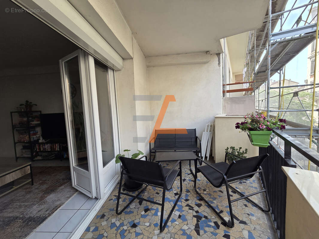 Appartement à SAINT-ETIENNE